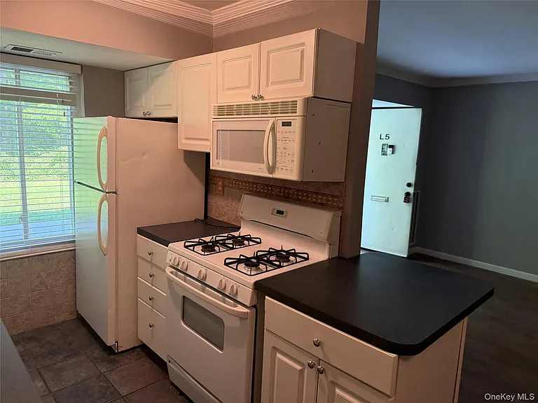 5 Laramie Ct #5 — Photo 10