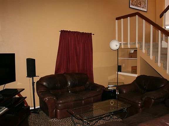 3rd image of 2504 Villa Ct