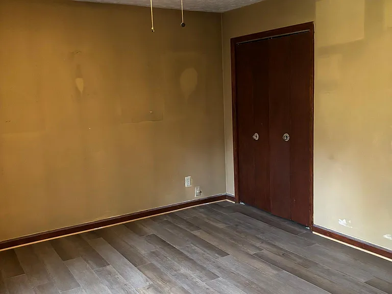 1701 Rose Garden Ln — Photo 4