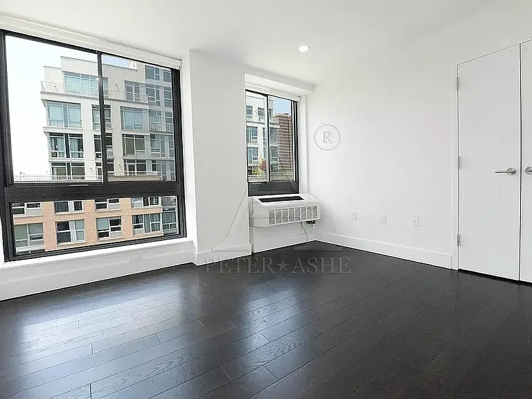 2183 3rd Ave #203 — Photo 6