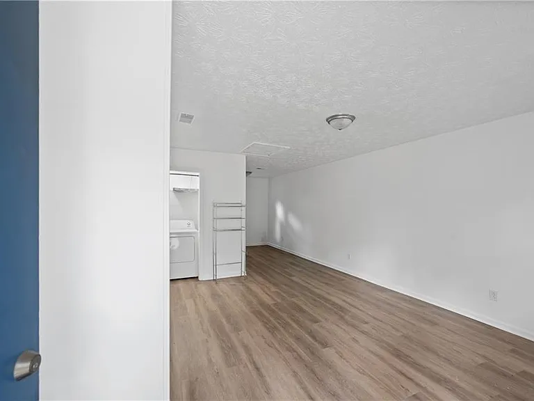1012 Davis St #12 — Photo 3