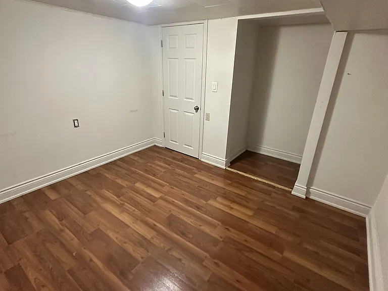 186 Maurice Dr #BASEMENT — Photo 5