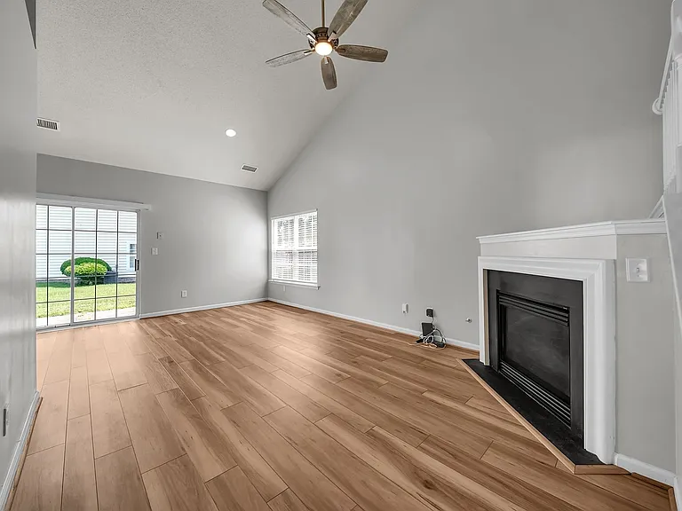 408 Holmes Blvd — Photo 7