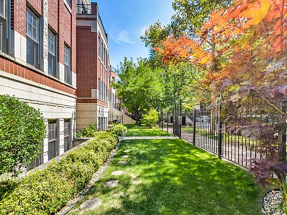 2nd image of 2042 W Pierce Ave #1