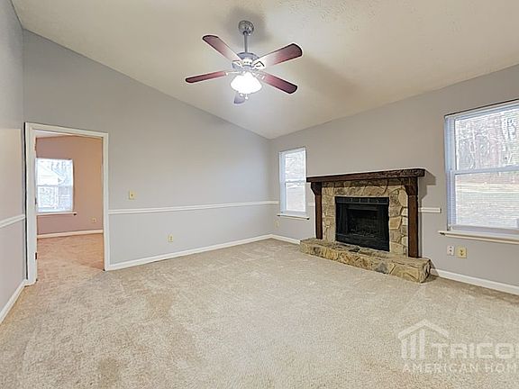 4th image of 2914 Wildflower Ln