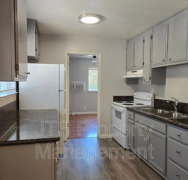 1515 V St #7 — Photo 1