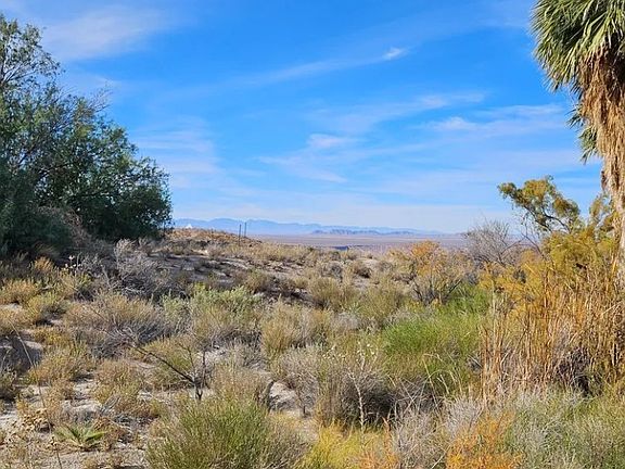 4th image of Gold Butte Rd