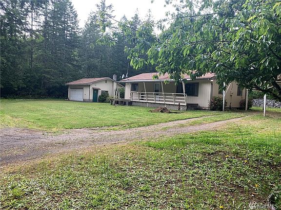 2nd image of 171 NE Valleyside Ln