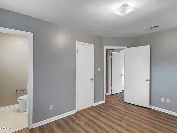 4th image of 4505 Vancouver Dr