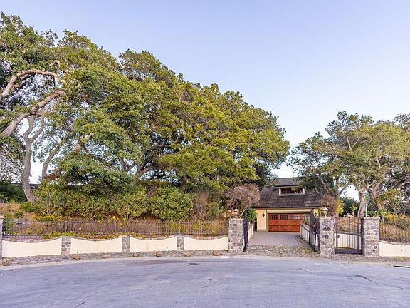 5th image of 15 Pine Ct