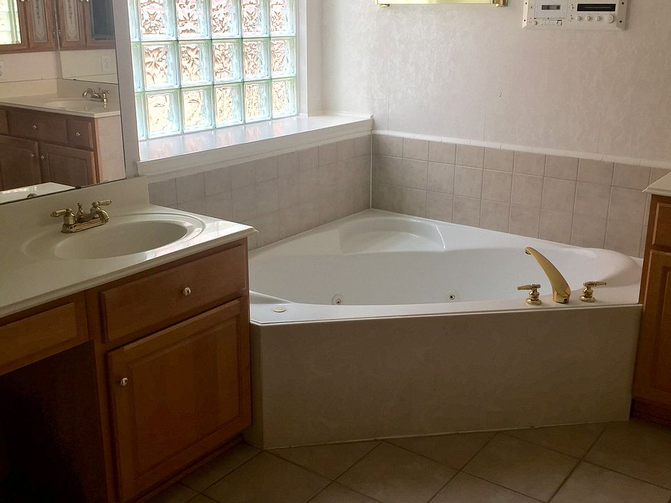 2nd image of 1307 Fawn Valley Dr