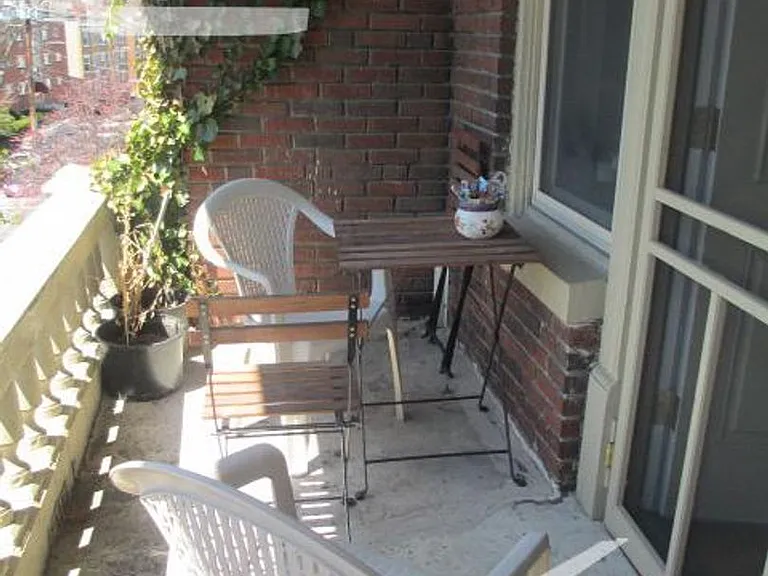 264 Kelton St #2R — Photo 5