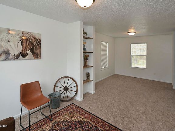 4th image of 58635 Kristina Cir E