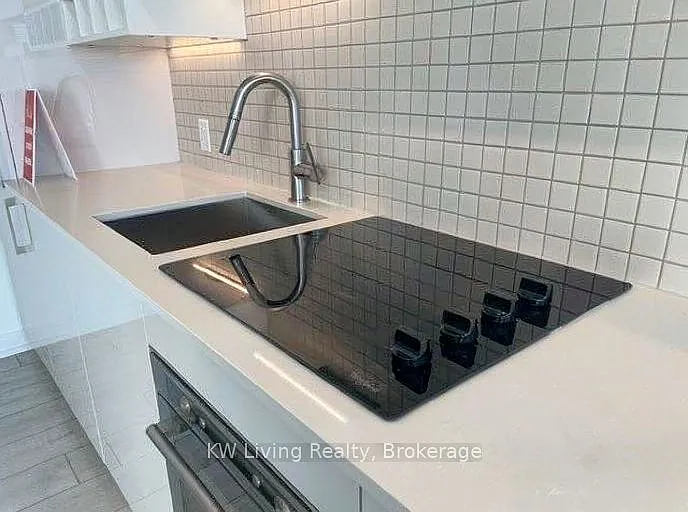 898 Portage Pkwy #Penthouse 11 — Photo 5