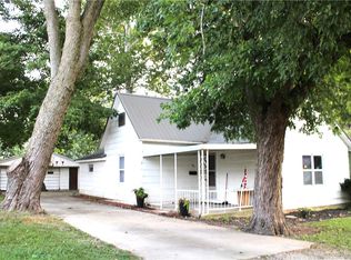 704 W South 3rd St, Shelbyville, IL 62565