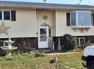 N7334 Buboltz Rd, New London, WI 54961