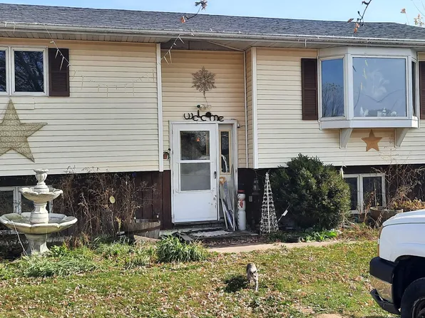 N7334 Buboltz Rd, New London, WI 54961