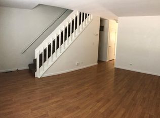 26342 N Diamond Lake Rd, Mundelein, IL 60060