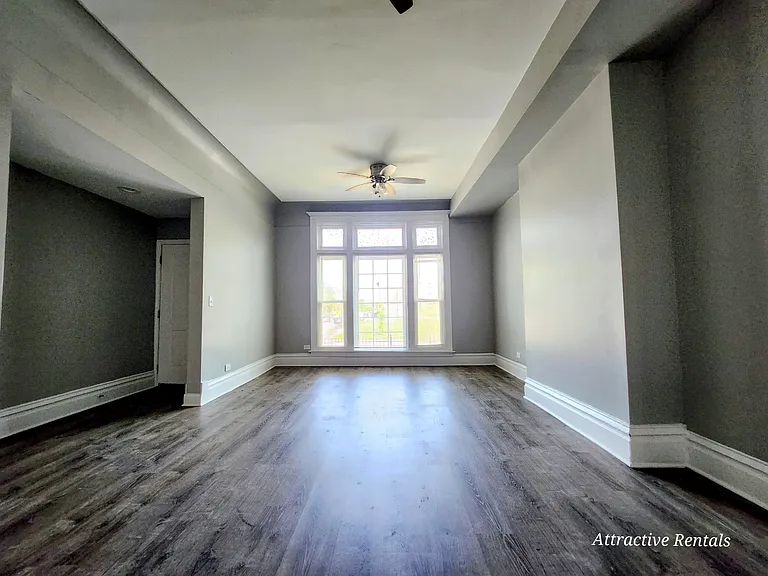5700 S Wabash Ave #1 — Photo 1