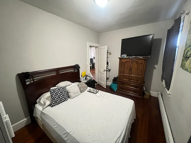 1353 Alina St — Photo 6