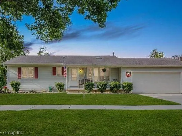 105 W Oak St, Saint Johns, MI 48879