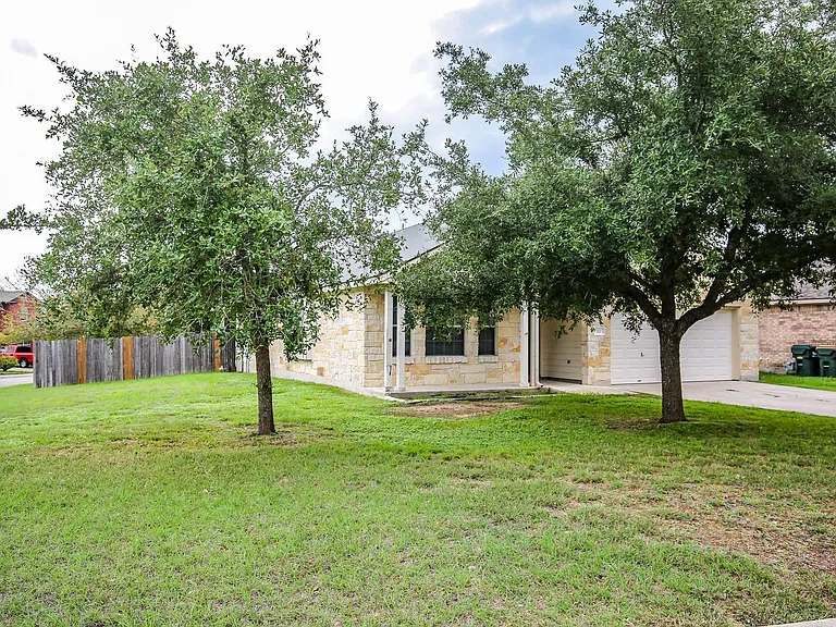 111 Carriage Way — Photo 3