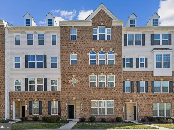 3606 Briarwood Dr, Dumfries, VA 22026