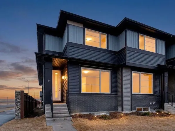 9 N Sora Gate SE, Calgary, AB T3S 0M6