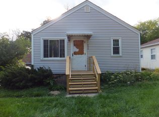 936 Russell Pl, Mundelein, IL 60060