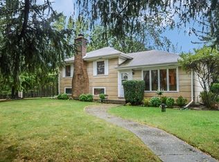 702 N Wheeling Rd, Prospect Heights, IL 60070