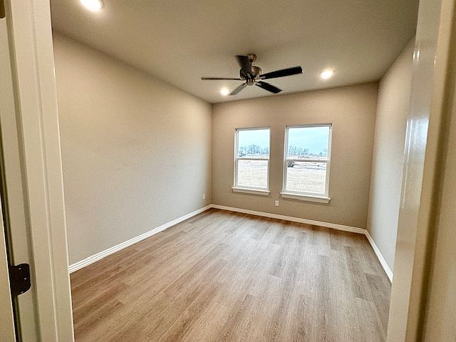 1st image of 1506 SW Poigai #1