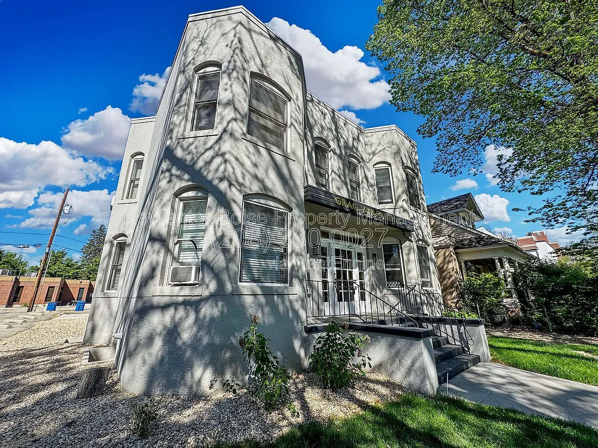 Building Photo - 214 W Bannock St #4
