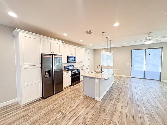 5th image of 1116 W Auburn St