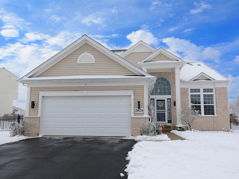 1st image of 2409 Woodside Dr