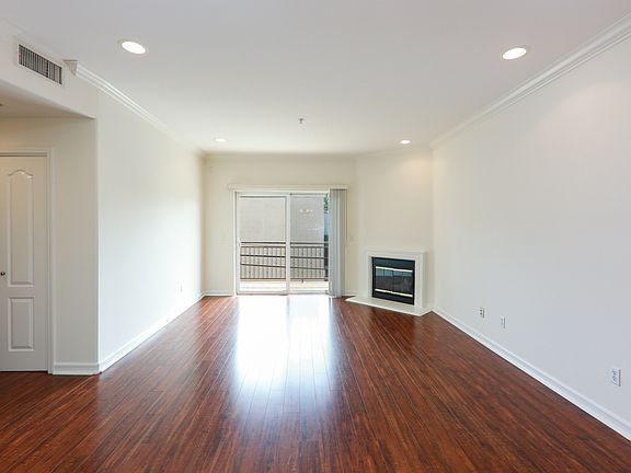 4th image of 2335 S Bentley Ave APT 204