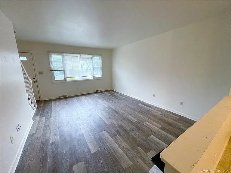 663 Newhall St #10 — Photo 4