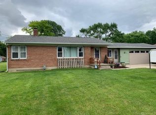 424 W Possum Rd, Springfield, OH 45506