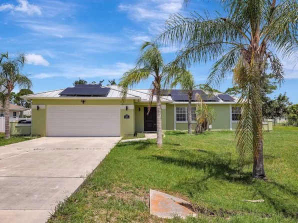 1889 SE Gaskins Circle, Port St Lucie, FL 34952