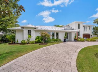 200 Burning Tree Dr, Naples, FL 34105