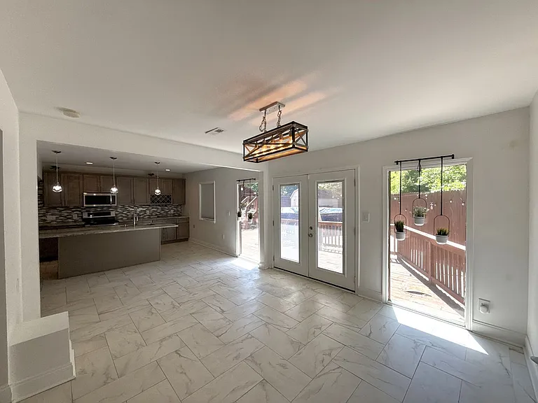 6814 Pence Rd — Photo 8
