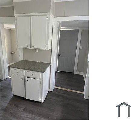 4th image of 2733 Regent St