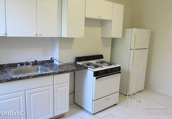 4th image of 533 6th Ave