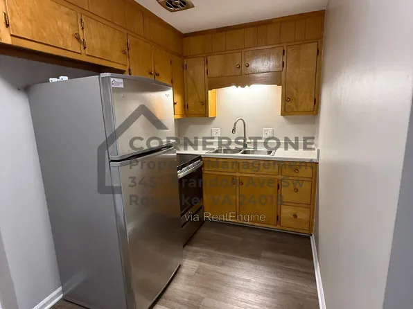 1401 3rd St SW APT 15, Roanoke, VA 24016