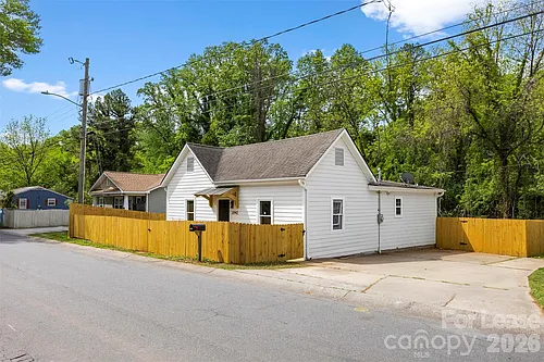2942 Reid Ave Photo 1