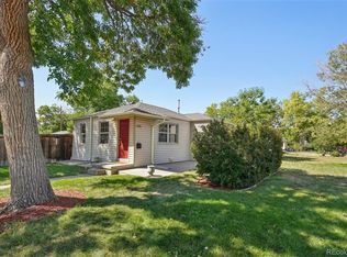 1201 Newark St, Aurora, CO 80010