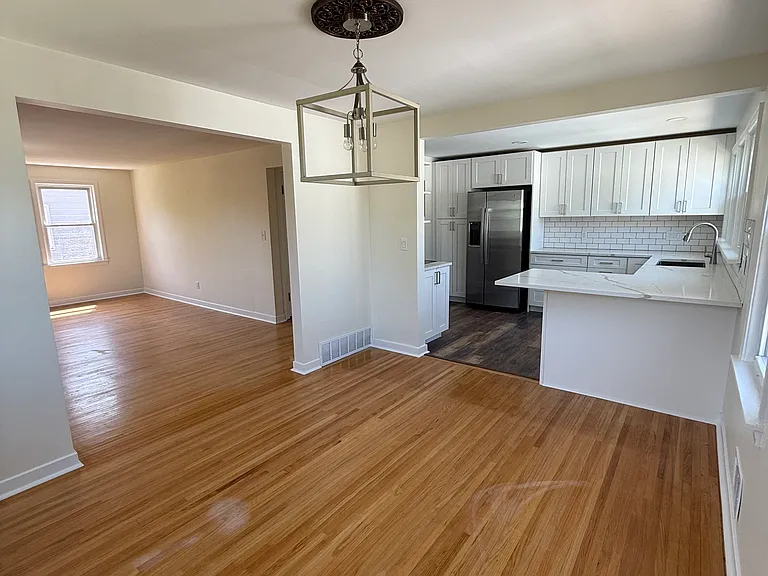113 Argyle Ave #2 — Photo 7