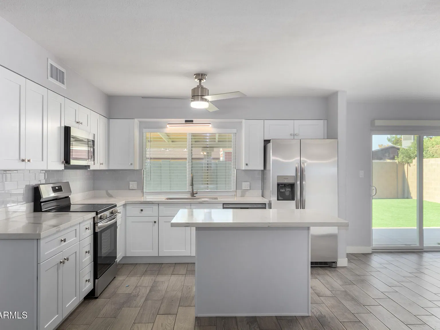 4 bed, 2.0 bath, 1747 sqft, $2,700 — Photo 2