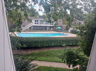 815 La Fontenay Ct, Louisville, KY 40223