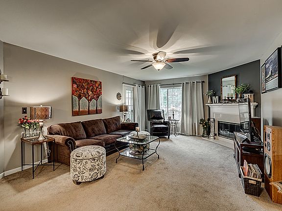 3rd image of 556 Cloverfield Ln APT 201
