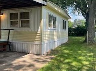 1717 Sandy Shr, Brighton, MI